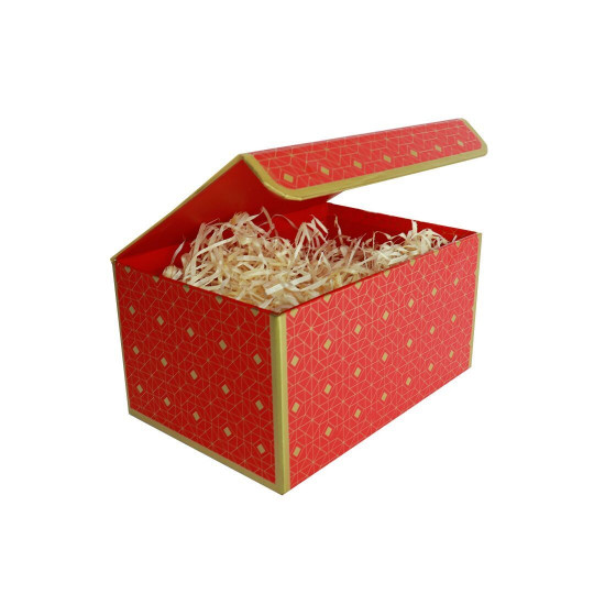 Подарункова коробка червона з золотим геометричним малюнком, L — 25,3×18×13,5 см Подарункова коробка червона з золотим геометричним малюнком, L — 25,3×18×13,5 см