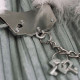Наручники металеві Adrien Lastic Handcuffs White з білою пухнастою обробкою Наручники металеві Adrien Lastic Handcuffs White з білою пухнастою обробкою
