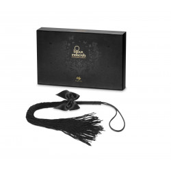 Батіг Bijoux Indiscrets - Lilly - Fringe whip прикрашений шнуром і бантиком, в подарунковій упаковці