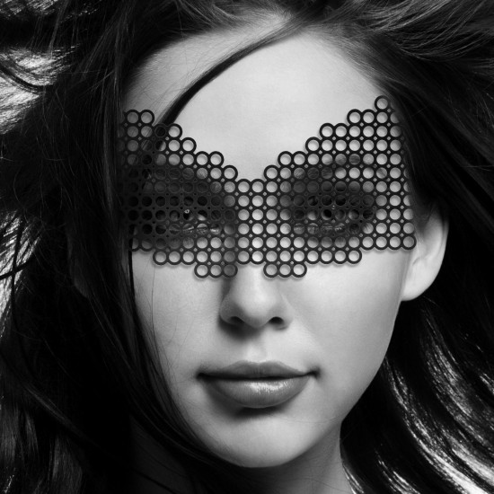 Маска на обличчя Bijoux Indiscrets - Erika Mask, вінілова, клейове кріплення, без зав'язок Маска на обличчя Bijoux Indiscrets - Erika Mask, вінілова, клейове кріплення, без зав'язок
