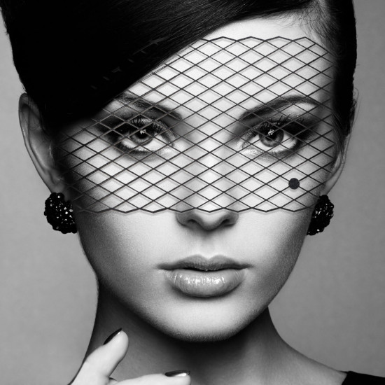 Маска на обличчя Bijoux Indiscrets - Louise Mask, вінілова, клейове кріплення, без зав'язок Маска на обличчя Bijoux Indiscrets - Louise Mask, вінілова, клейове кріплення, без зав'язок