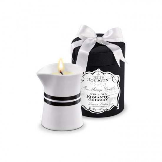 Масажна свічка Petits Joujoux - Romantic Getaway - Ginger Biscuit (190 г) розкішна упаковка Масажна свічка Petits Joujoux - Romantic Getaway - Ginger Biscuit (190 г) розкішна упаковка