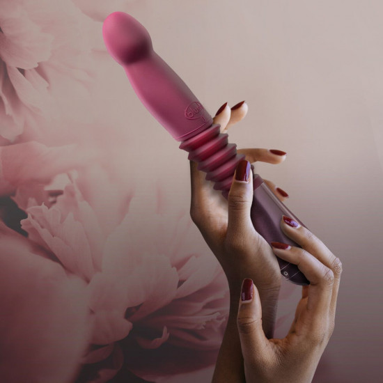 Пульсатор Temptasia by Blush - Trixie Thrusting Dildo - Wine Red Пульсатор Temptasia by Blush - Trixie Thrusting Dildo - Wine Red