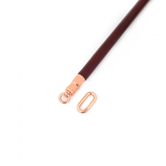 Фіксатор-розпірка для ніг або рук Liebe Seele Wine Red Spreader Bar, дерево + натуральна шкіра Фіксатор-розпірка для ніг або рук Liebe Seele Wine Red Spreader Bar, дерево + натуральна шкіра