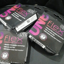 Презервативи ONE Flex Graphene Condom 3 шт, картонна коробка (м'ята упаковка!!!)