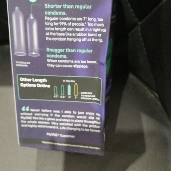 Презервативи MyONE Snug 10 шт, картонна коробка (м'ята упаковка!!!) Презервативи MyONE Snug 10 шт, картонна коробка (м'ята упаковка!!!)